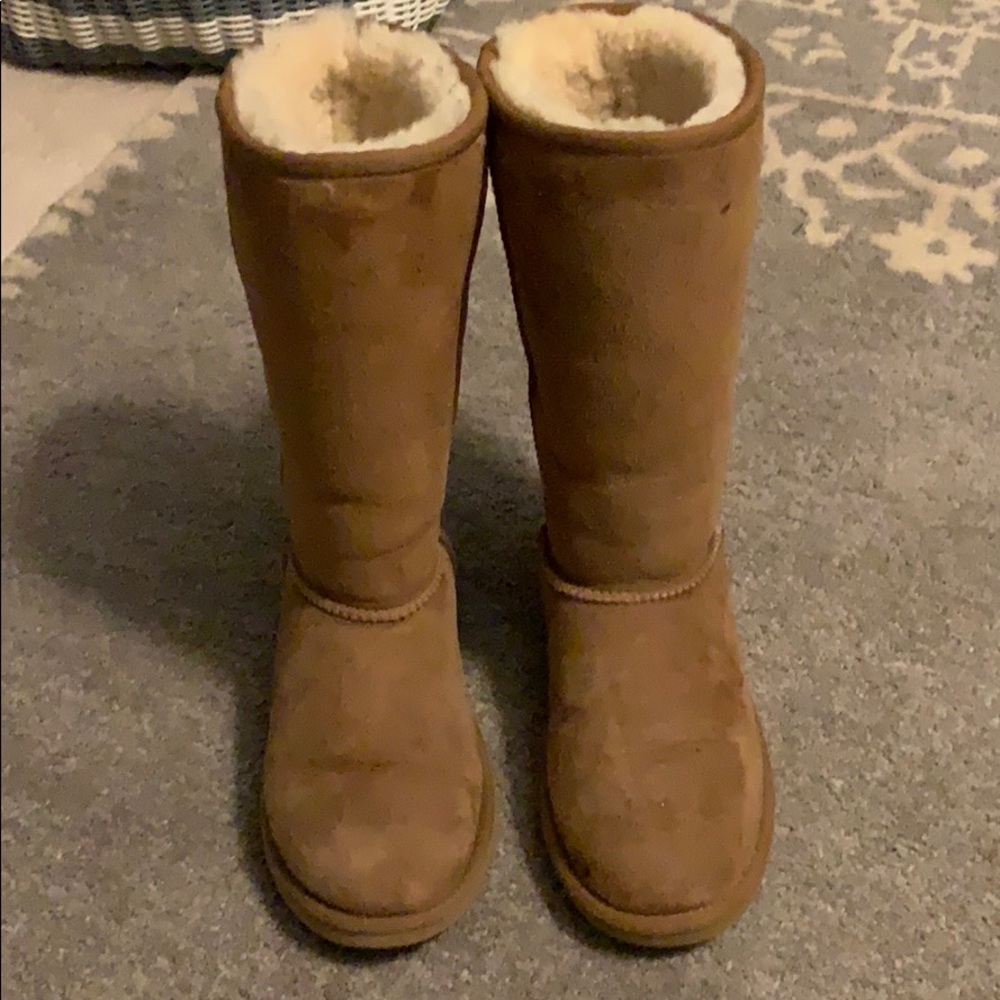 Ugg kids boots, tall Chestnut size 3